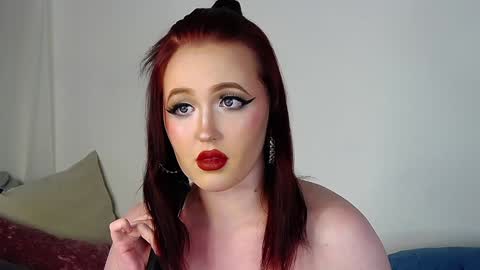 Snapshot of irinaart chatting on December 22, 10:25 pm Irina online show from December 22, 10:25 pm