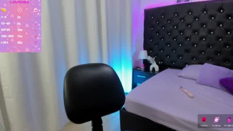 Snapshot of irinalove_ chatting on June 25, 9:19 pm Irina online show from June 25, 9:19 pm