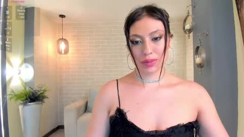Snapshot of irinaportman chatting on February 18, 1:32 am Irina online show from February 18, 1:32 am