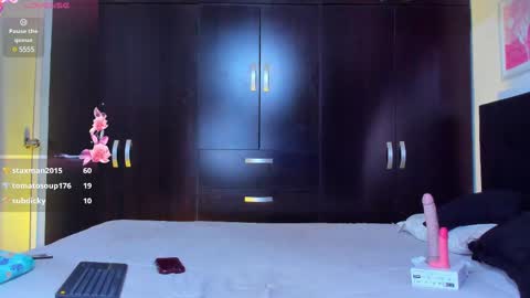 Snapshot of irirs_sex chatting on February 25, 5:15 pm IrisVianca online show from February 25, 5:15 pm