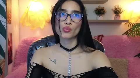 Snapshot of iris_cam_ chatting on November 4, 2:38 pm iris online show from November 4, 2:38 pm