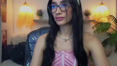 Snapshot of iris_cam_ chatting on November 7, 3:12 pm iris online show from November 7, 3:12 pm