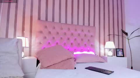 Snapshot of iris_jenner1 chatting on February 28, 7:48 pm Iris online show from February 28, 7:48 pm