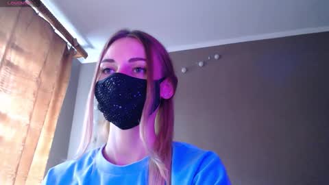 Snapshot of iris_lave chatting on September 9, 2:05 pm Lily online show from September 9, 2:05 pm