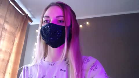 Snapshot of iris_lave chatting on September 11, 3:12 pm Lily online show from September 11, 3:12 pm