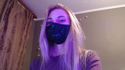 Snapshot of iris_lave chatting on September 12, 5:02 pm Lily online show from September 12, 5:02 pm