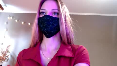 Snapshot of iris_lave chatting on April 29, 2:32 pm Lily online show from April 29, 2:32 pm
