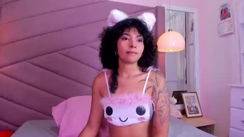 Snapshot of iris_licht chatting on July 16, 3:18 pm Iris Licht online show from July 16, 3:18 pm