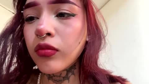 iris online show from January 29, 10:32 pm