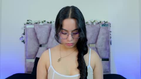 Snapshot of iris_mandarinne chatting on November 2, 7:27 pm Iris online show from November 2, 7:27 pm