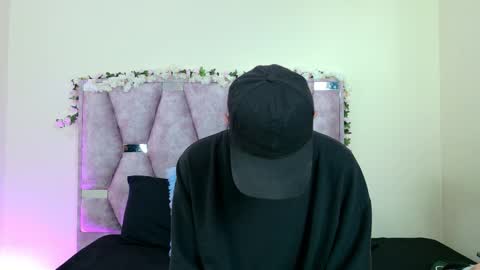 Iris online show from February 22, 5:22 pm