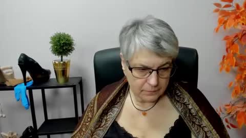 I R I S online show from December 31, 1:19 pm