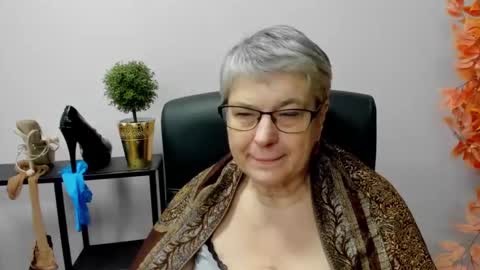 I R I S online show from January 2, 1:40 pm