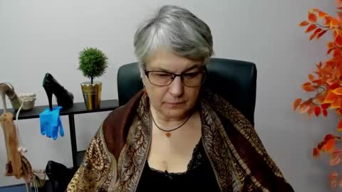 I R I S online show from January 27, 11:00 am