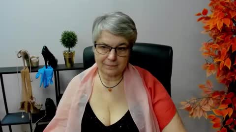 I R I S online show from January 31, 10:31 am