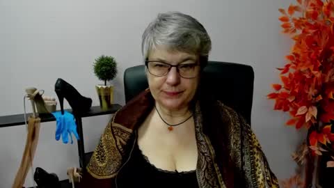 I R I S online show from February 13, 7:56 am