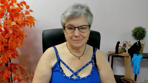 I R I S online show from September 24, 7:12 am