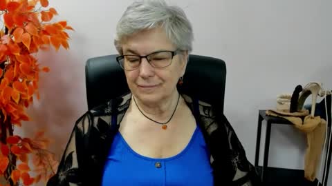 I R I S online show from September 26, 7:34 am