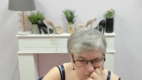 I R I S online show from January 7, 7:22 am