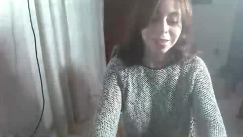irisarellano_ online show from May 26, 1:18 pm