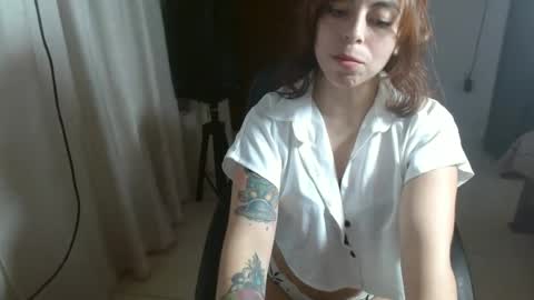 irisarellano_ online show from July 4, 2:45 pm