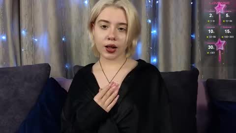 Snapshot of irisbarrington chatting on December 12, 5:15 pm Iris Day Maya night online show from December 12, 5:15 pm