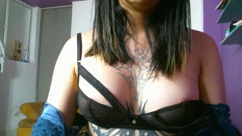 Camilla online show from December 5, 2:00 pm