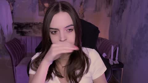 Iris online show from December 6, 1:00 pm