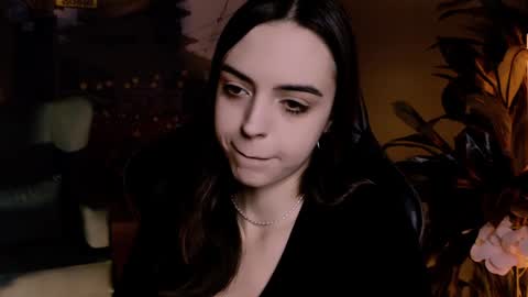 Iris online show from December 10, 1:22 pm