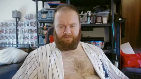 twitter theirishman205 online show from April 8, 11:32 am