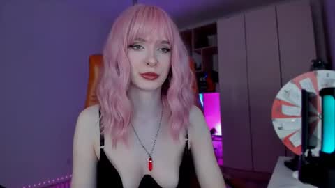 Snapshot of irisice chatting on July 7, 4:33 pm Miss Iris Fansly Miss Iris new inst. online show from July 7, 4:33 pm