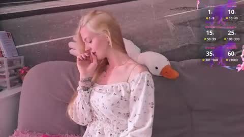 Snapshot of iriss_miller chatting on June 29, 3:23 pm Im your queen Iriss online show from June 29, 3:23 pm