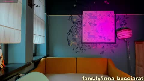 irma_bucciarati online show from October 23, 8:13 am