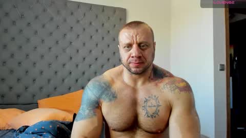 ironhulk22 online show from February 23, 9:06 am