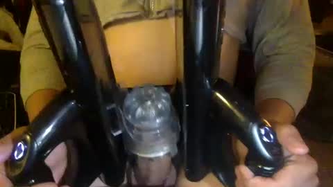 Snapshot of ironman_2295 chatting on October 14, 3:07 am FRANSISCO online show from October 14, 3:07 am