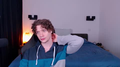 Sam online show from February 9, 8:24 pm