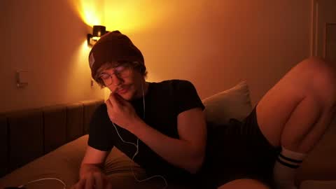 Sam online show from April 18, 10:21 pm