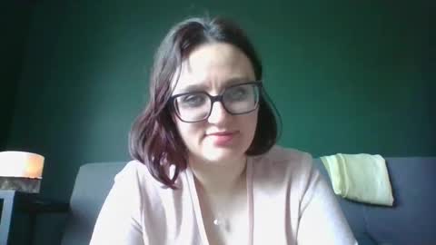 Paris online show from April 10, 5:45 am