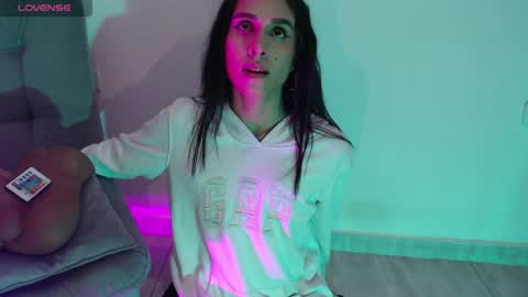 Isabella Hall online show from April 9, 1:49 am