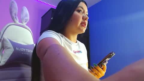 Snapshot of isa_jones1 chatting on October 15, 3:06 am isa_jones1 online show from October 15, 3:06 am