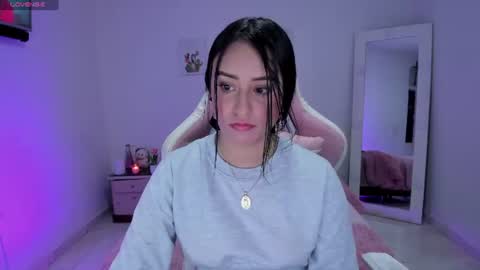 Snapshot of isaa_diamond chatting on July 13, 10:01 pm isaa_diamond online show from July 13, 10:01 pm