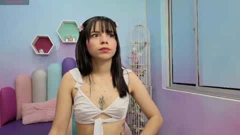 Isaa Skinny  online show from May 4, 3:13 am