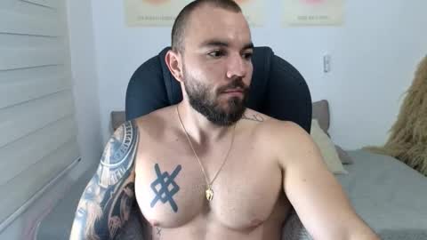 Isaac carter online show from November 26, 11:11 am