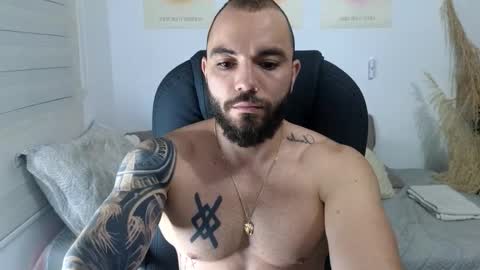 Isaac carter online show from November 30, 11:14 am