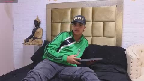 Isaac  online show from November 16, 3:06 pm