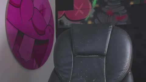 isaac_cryston online show from October 8, 8:17 pm