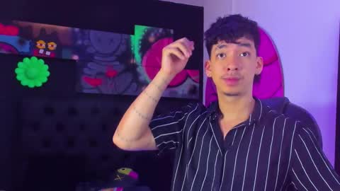 isaac_cryston online show from October 31, 8:10 pm