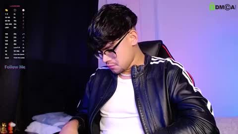 Isaac Saenz. online show from October 15, 1:06 am