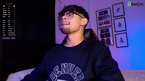 Isaac Saenz. online show from November 27, 12:13 am