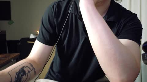 Snapshot of isaac_sheffield chatting on May 4, 5:25 am isaac online show from May 4, 5:25 am